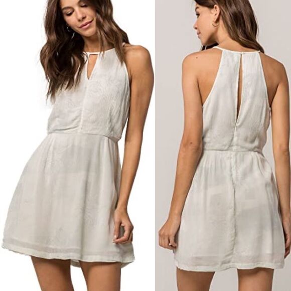 𝅺🆕 RVCA Women's Bay Halter Dress in Cloud Blue - Picture 1 of 8